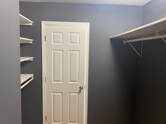 143 W Elk Trail #342, Carol Stream, IL 60188