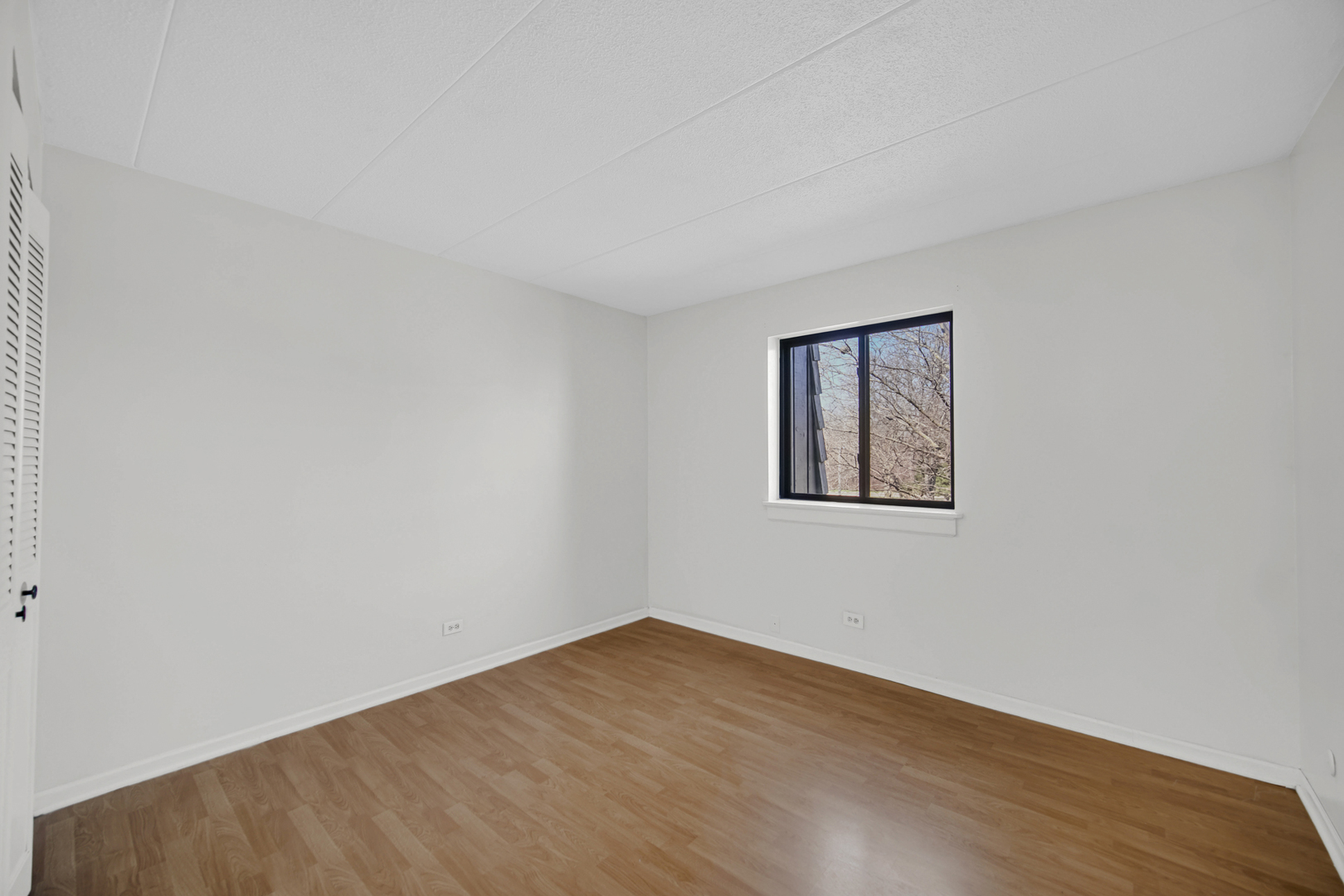 511 Timber Ridge Drive #202, Carol Stream, IL 60188