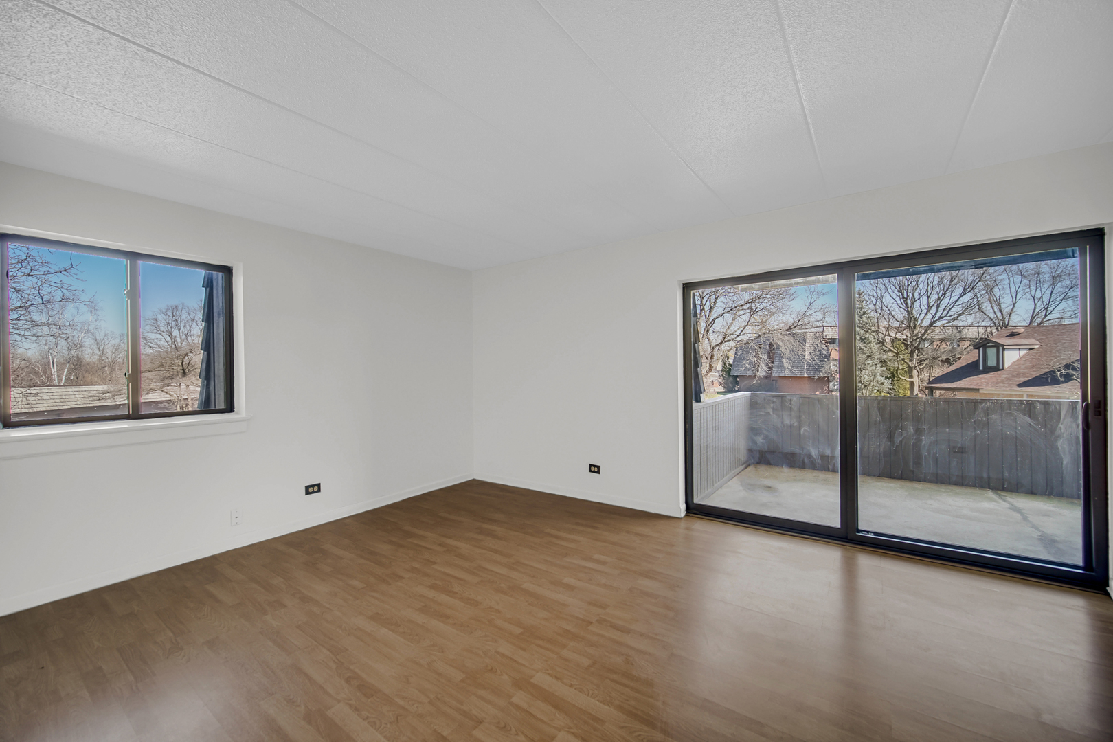 511 Timber Ridge Drive #202, Carol Stream, IL 60188