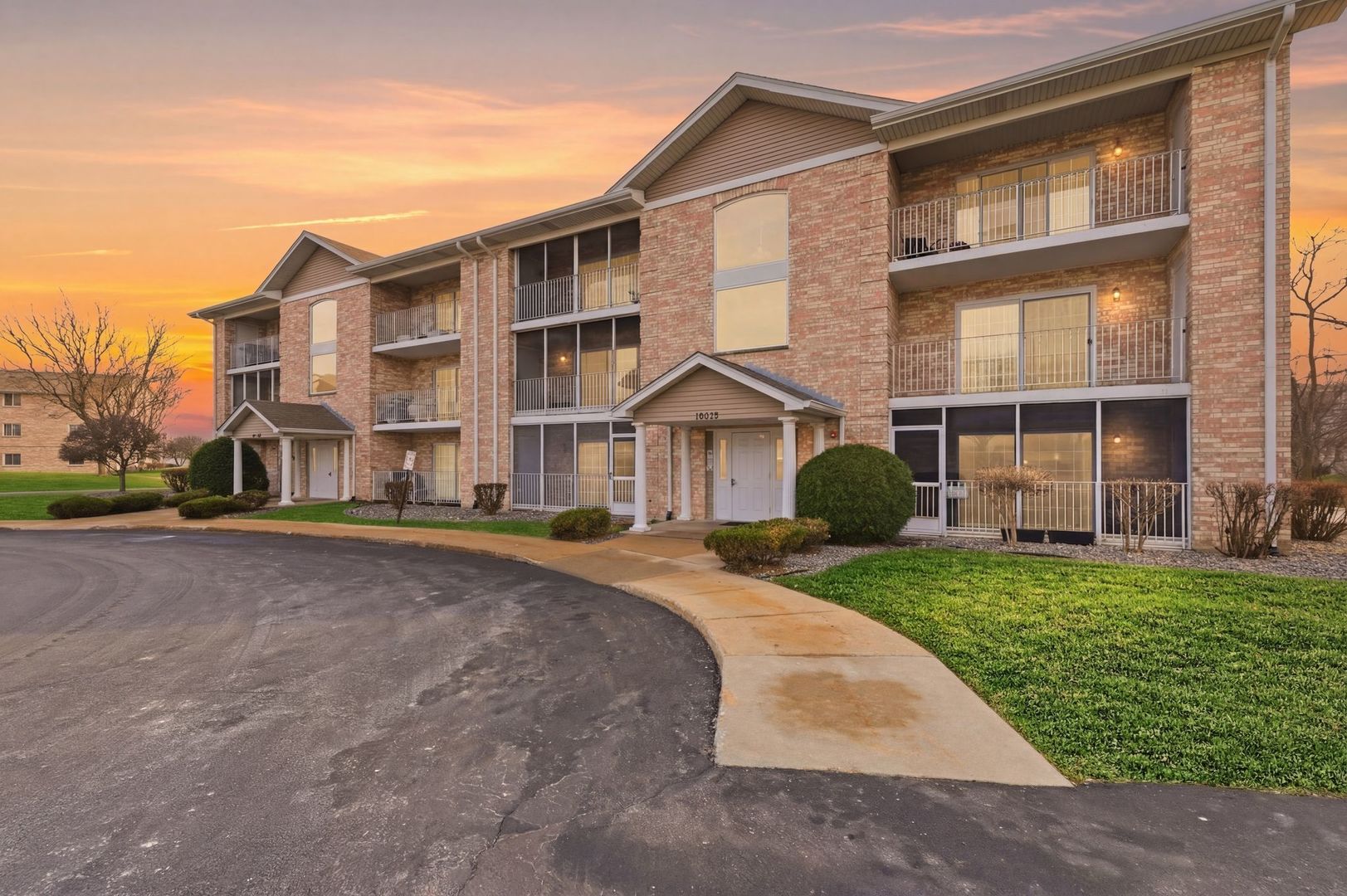 16032 Crystal Creek Drive #1A, Orland Park, IL 60462