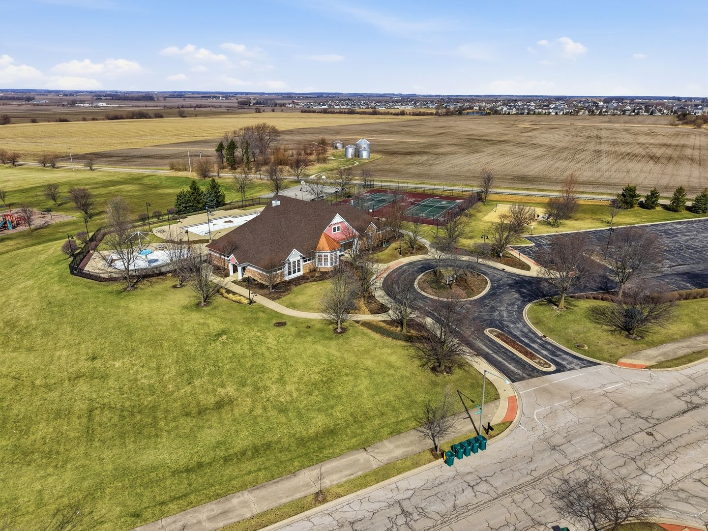 1008 Heron Circle #1, Joliet, IL 60431