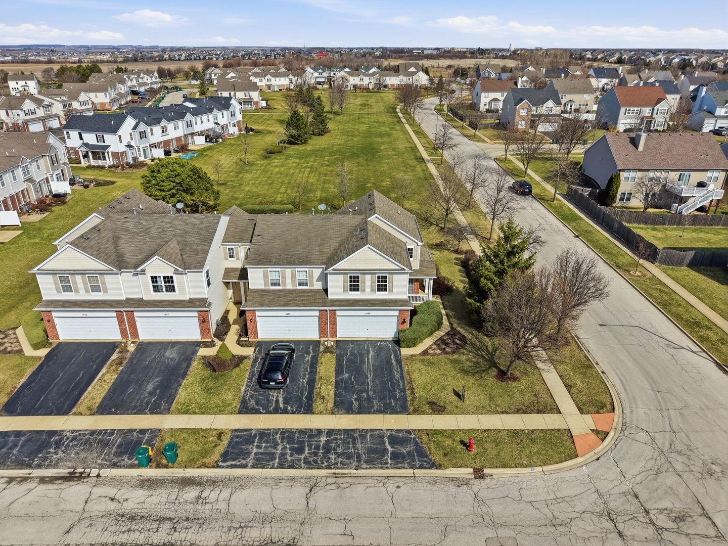 1008 Heron Circle #1, Joliet, IL 60431