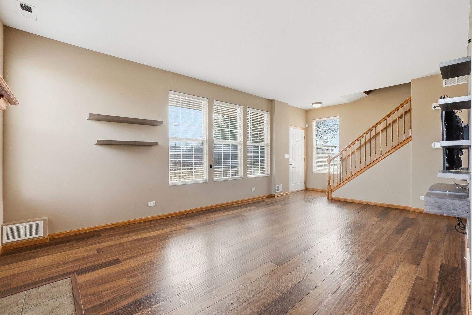 1008 Heron Circle #1, Joliet, IL 60431