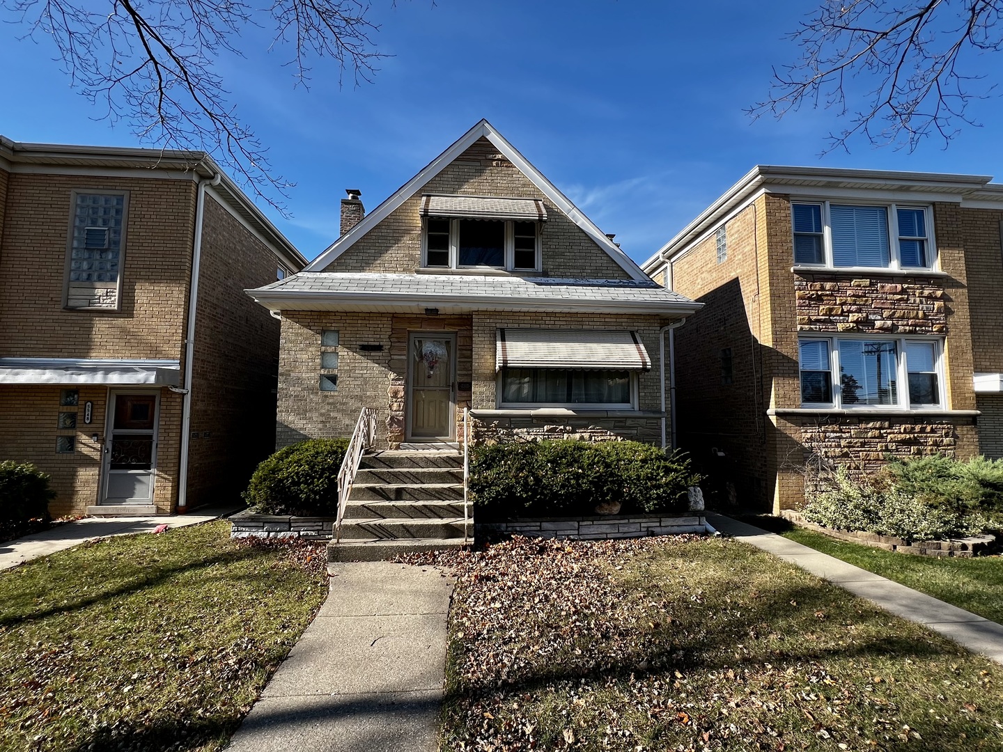 5552 N Major Avenue, Chicago, IL 60630