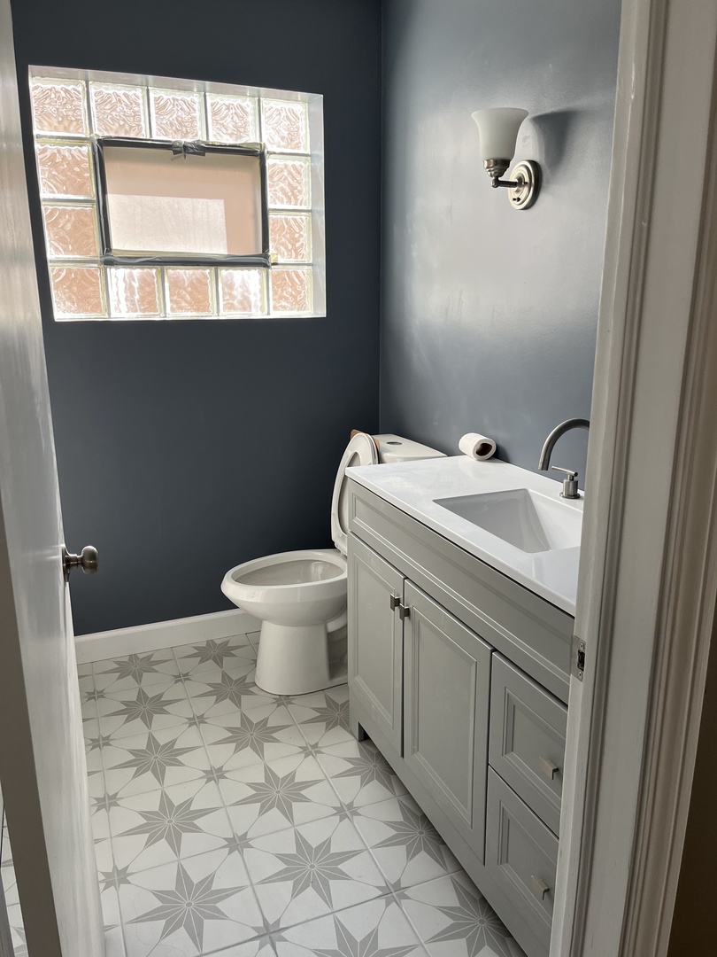 5552 N Major Avenue, Chicago, IL 60630