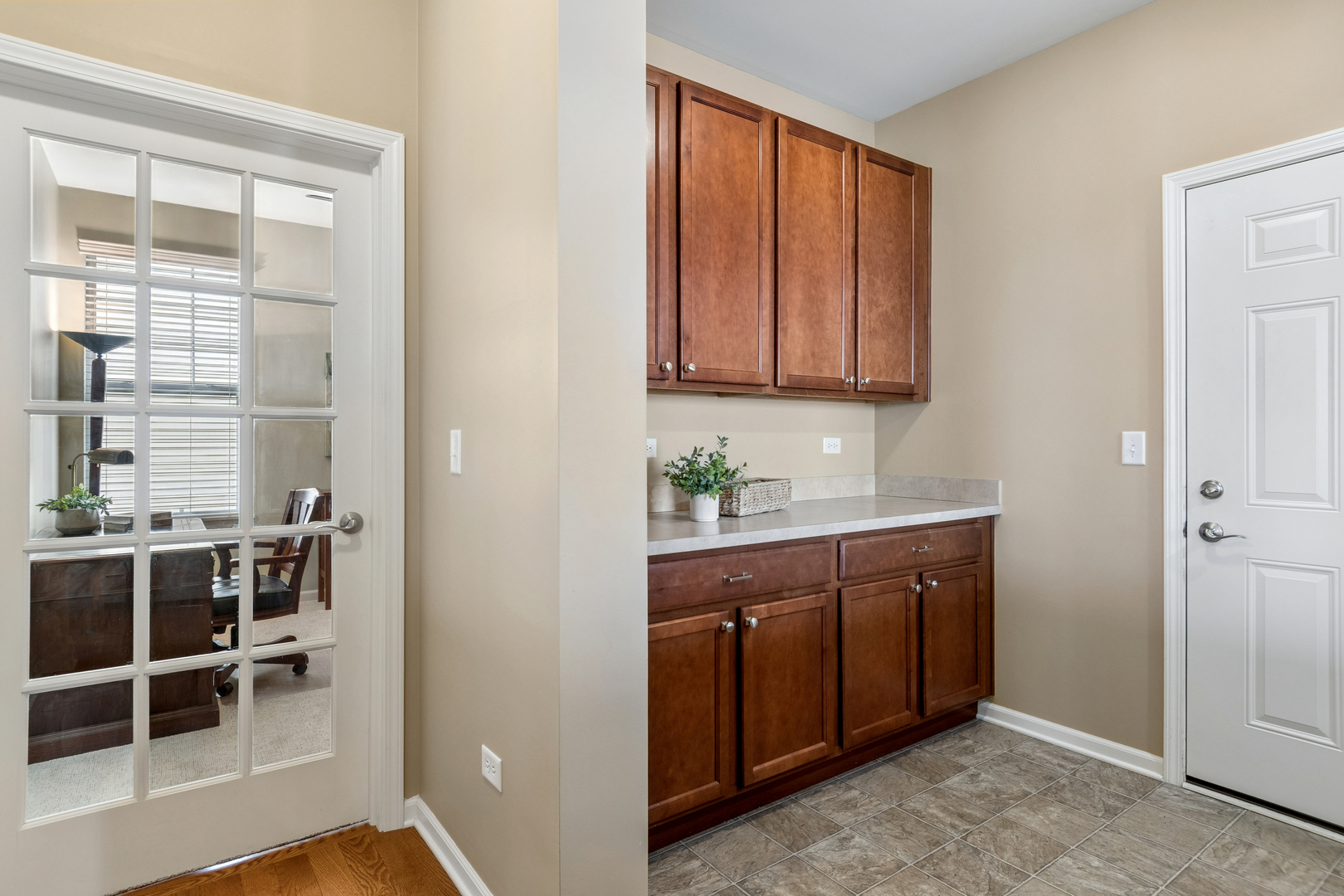 2727 Northmoor Drive, Naperville, IL 60564