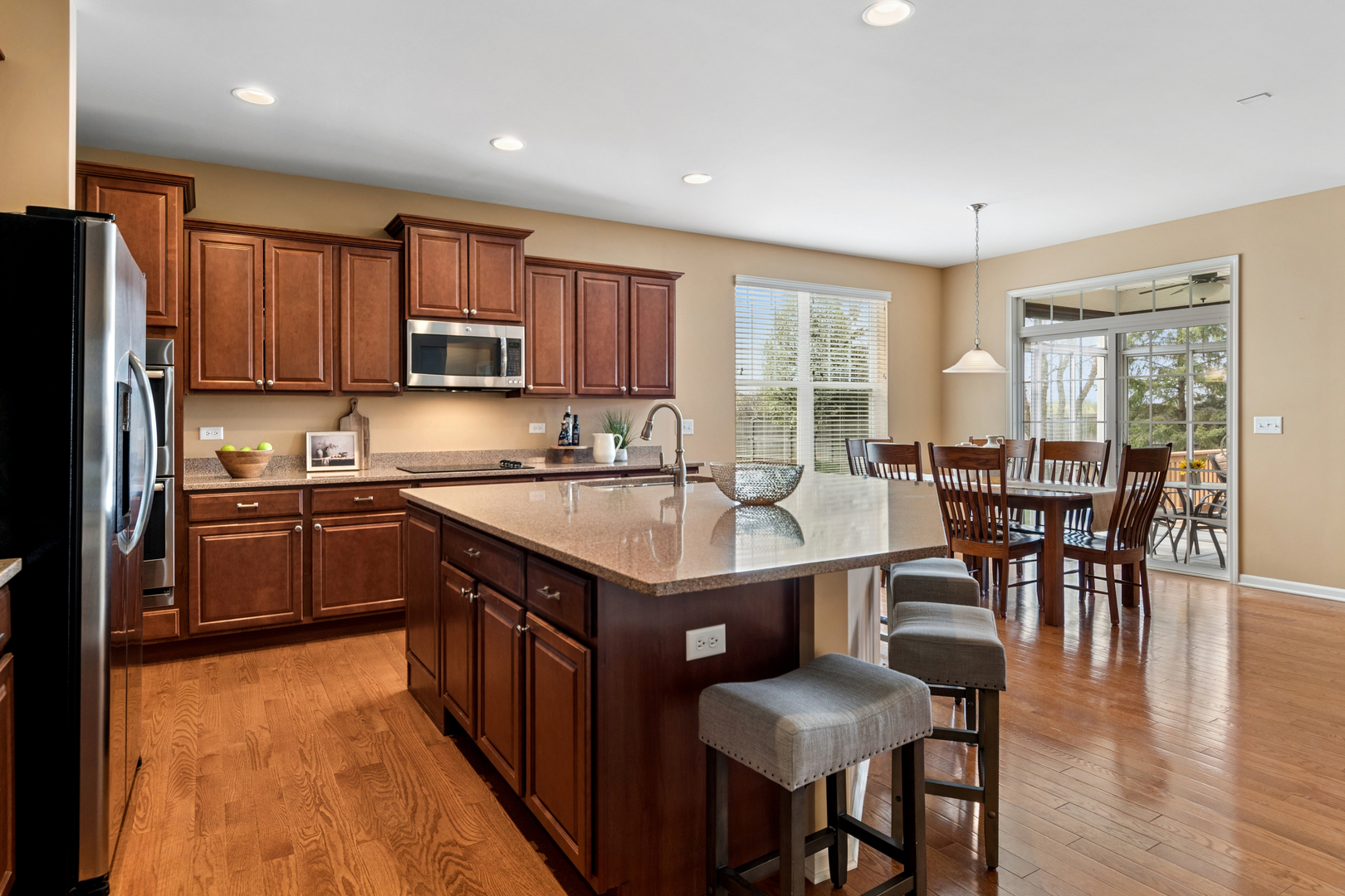 2727 Northmoor Drive, Naperville, IL 60564