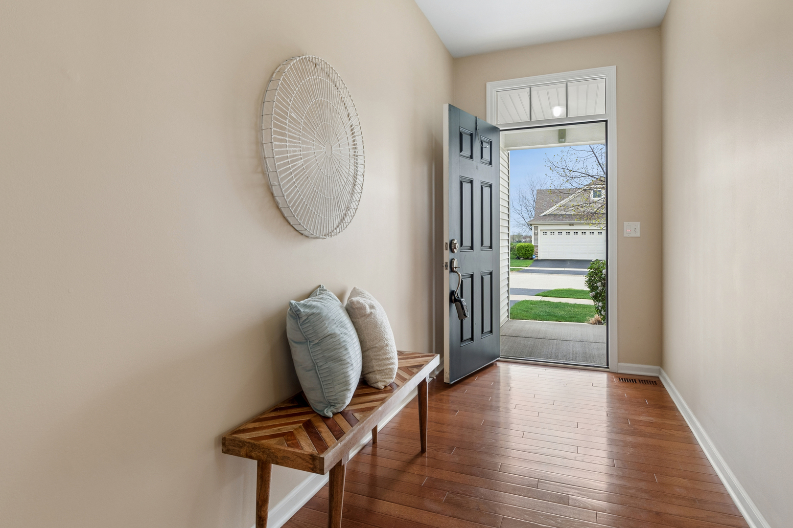 2727 Northmoor Drive, Naperville, IL 60564