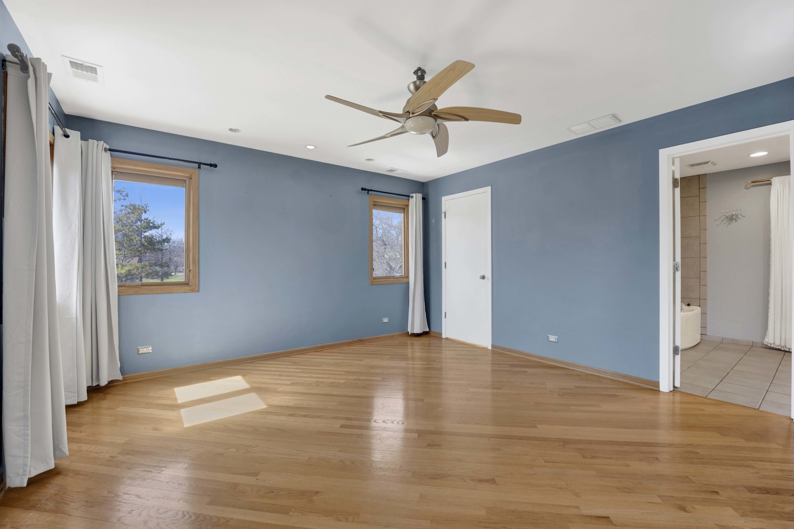 5N464 Neva Terrace, Itasca, IL 60143