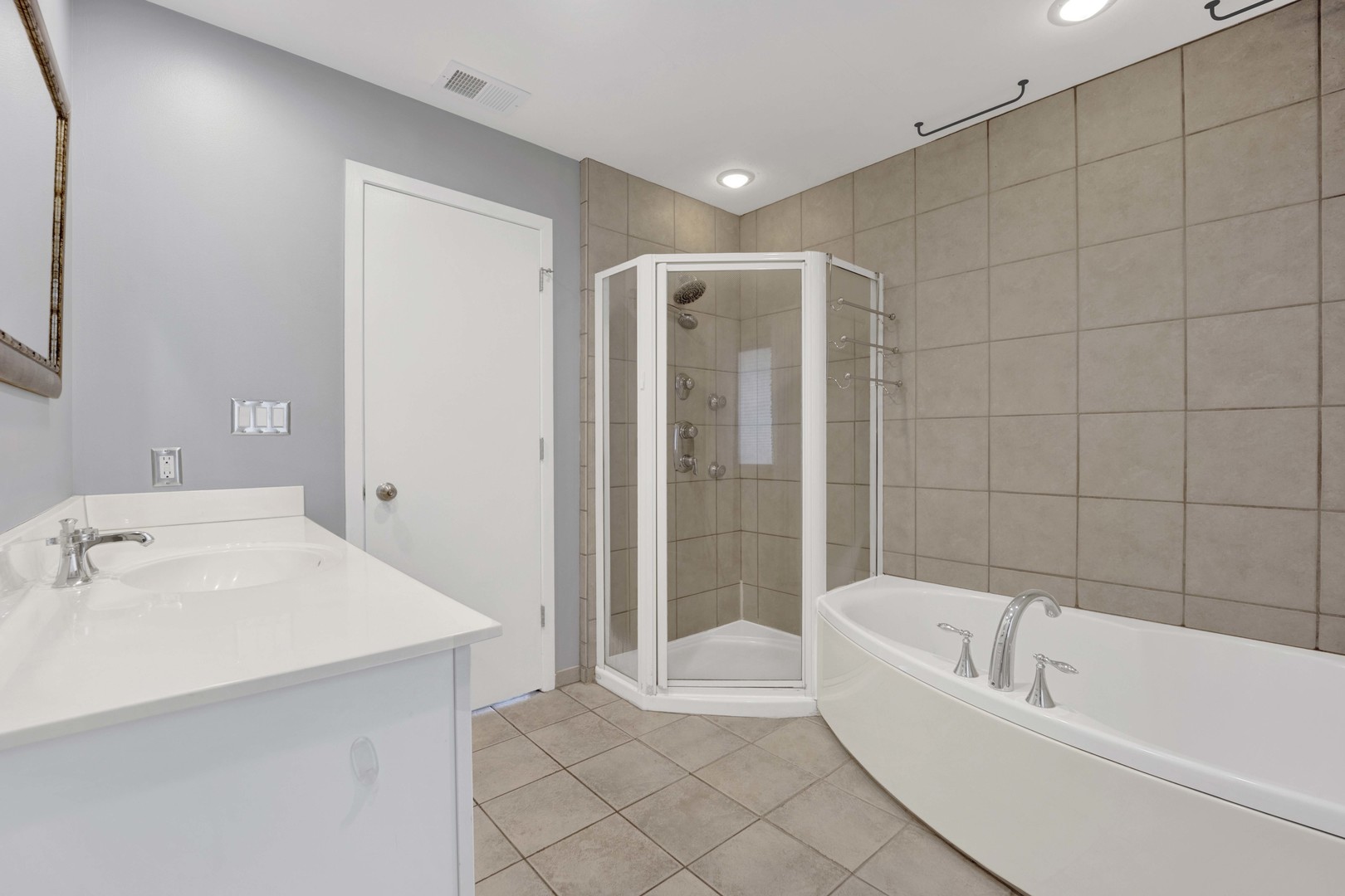 5N464 Neva Terrace, Itasca, IL 60143