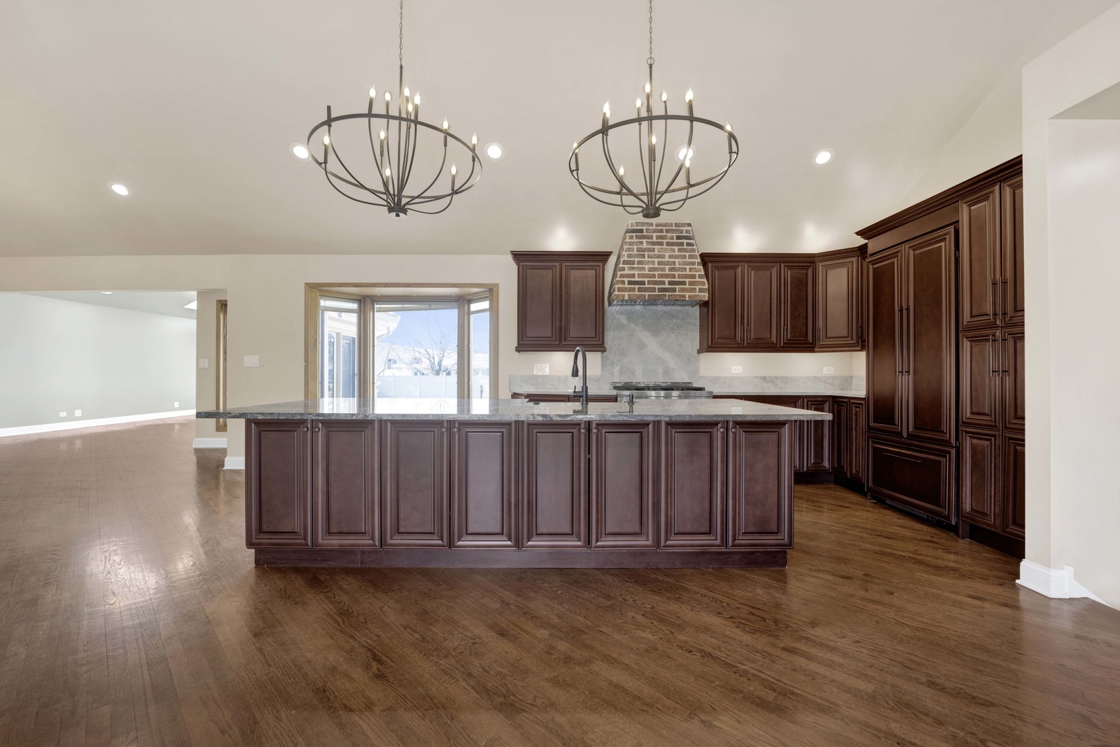 5N464 Neva Terrace, Itasca, IL 60143