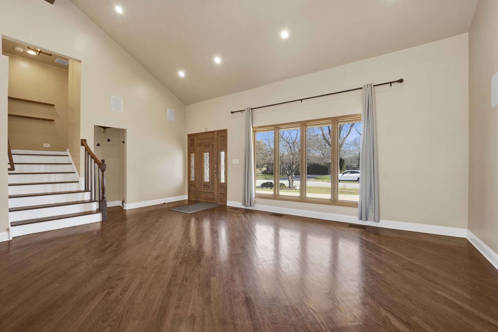 5N464 Neva Terrace, Itasca, IL 60143