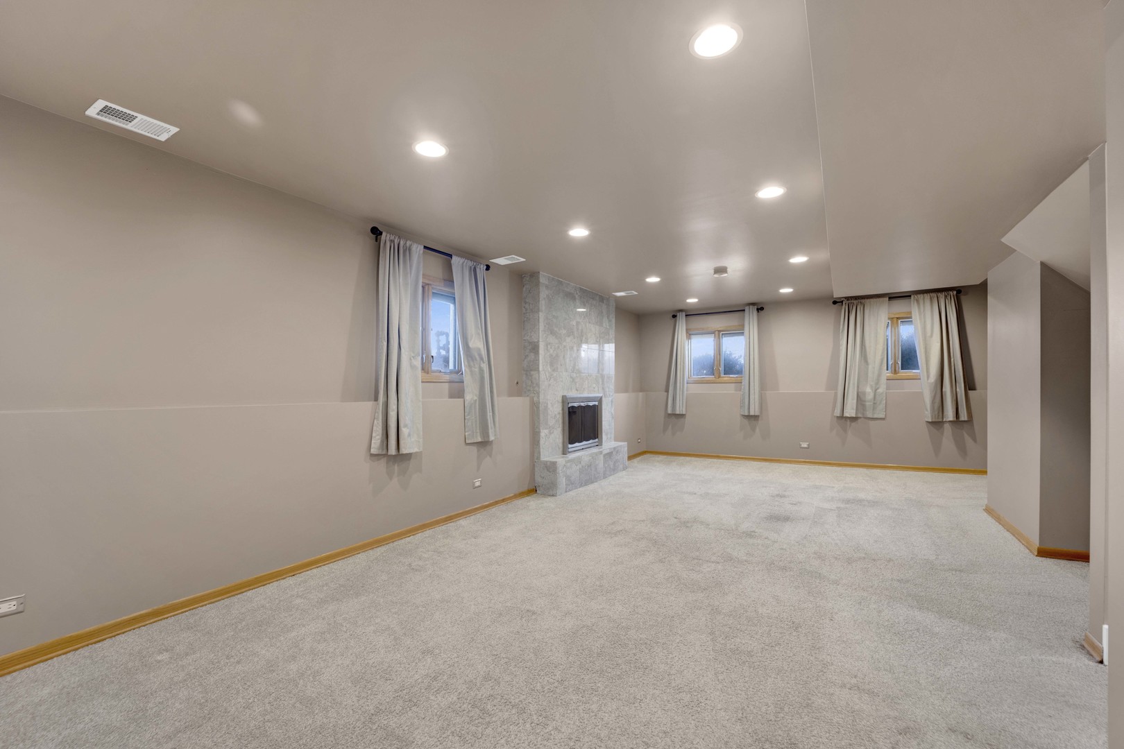 5N464 Neva Terrace, Itasca, IL 60143