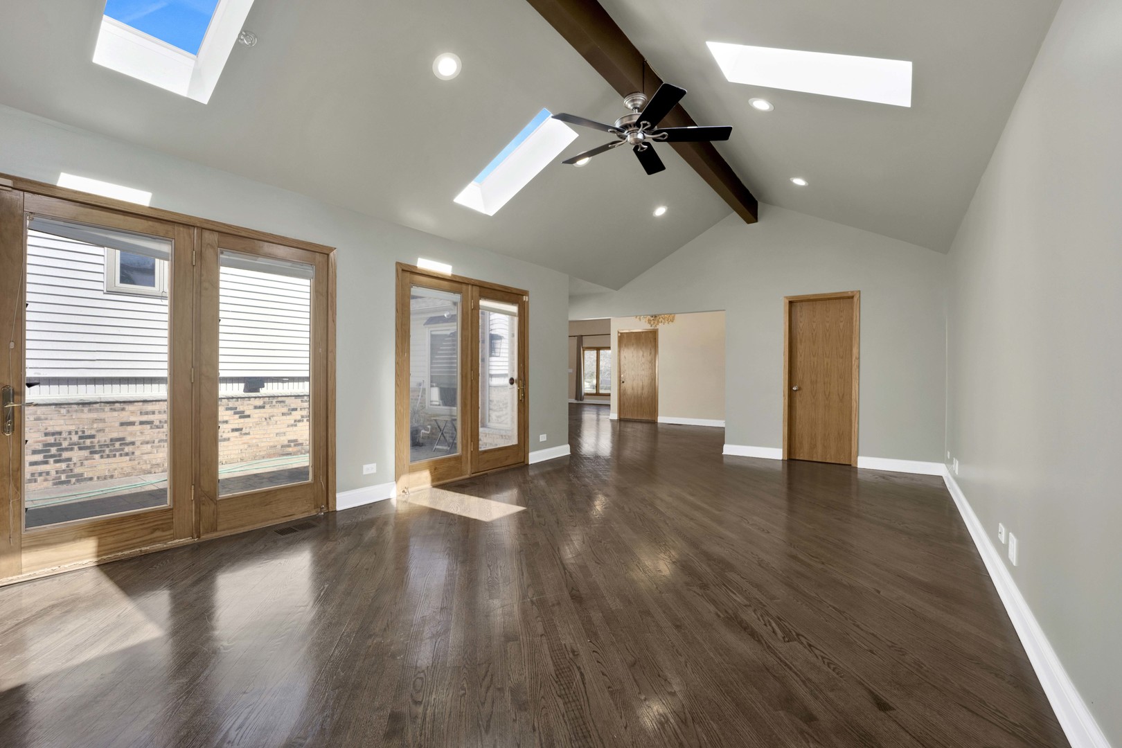 5N464 Neva Terrace, Itasca, IL 60143