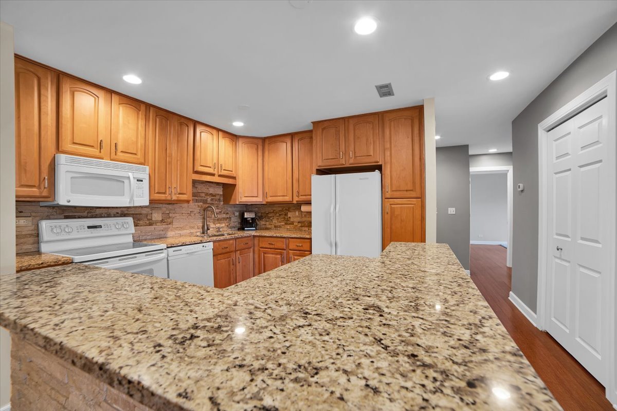 1105 N Mill Street #315, Naperville, IL 60563