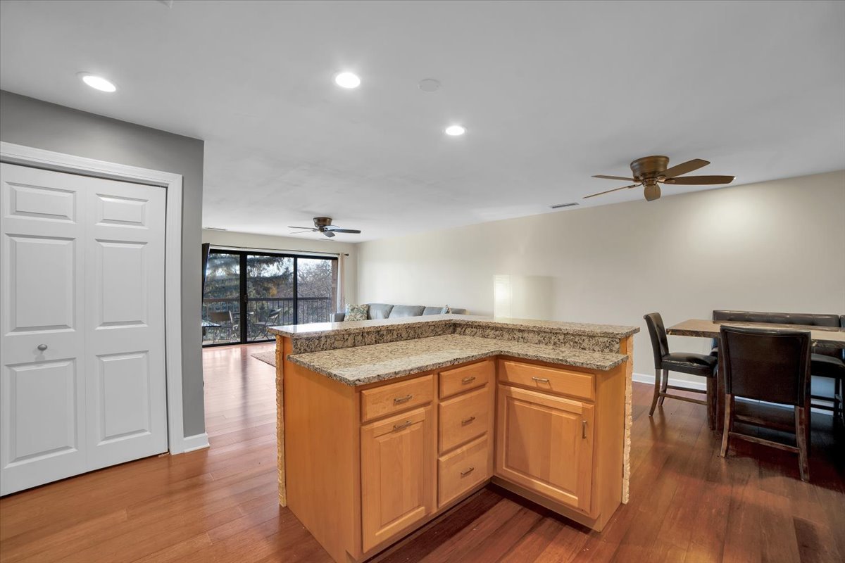 1105 N Mill Street #315, Naperville, IL 60563