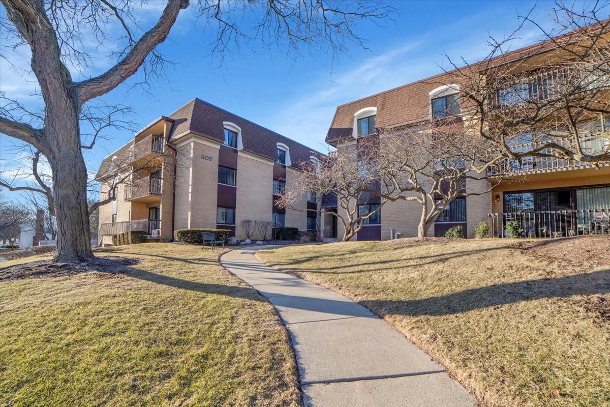 1105 N Mill Street #315, Naperville, IL 60563