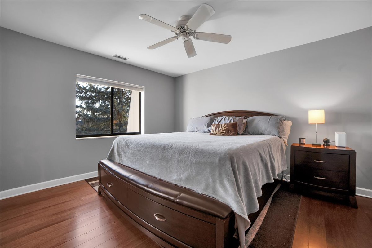 1105 N Mill Street #315, Naperville, IL 60563