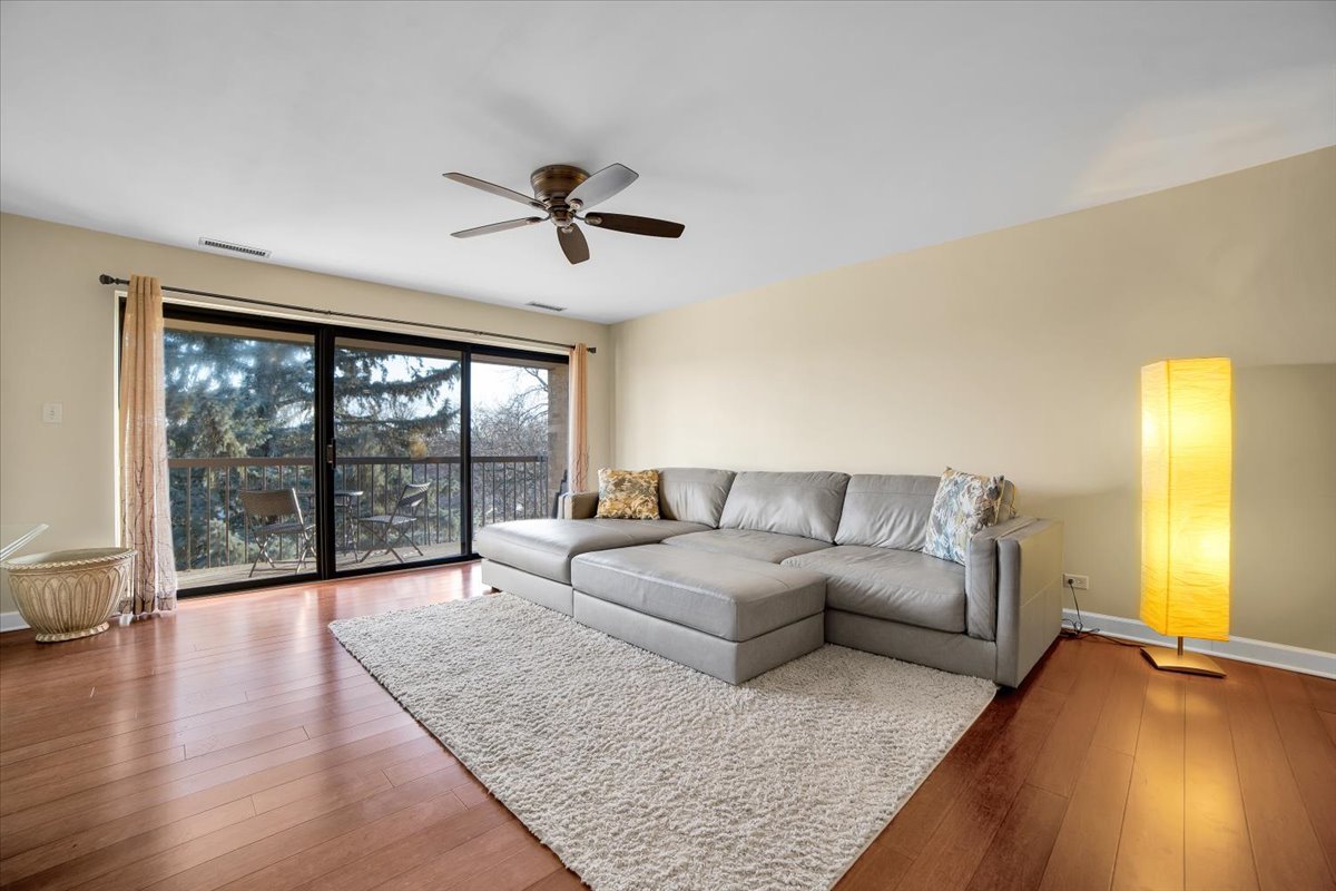 1105 N Mill Street #315, Naperville, IL 60563