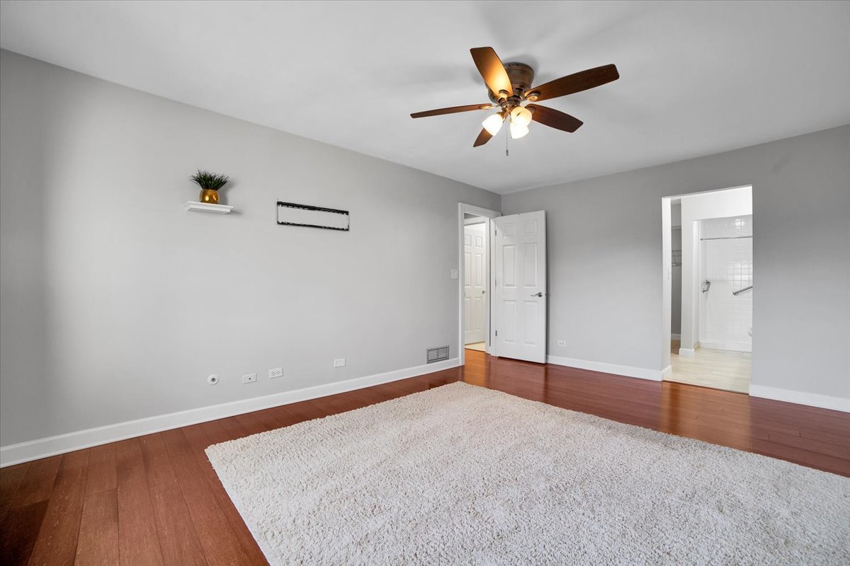 1105 N Mill Street #315, Naperville, IL 60563