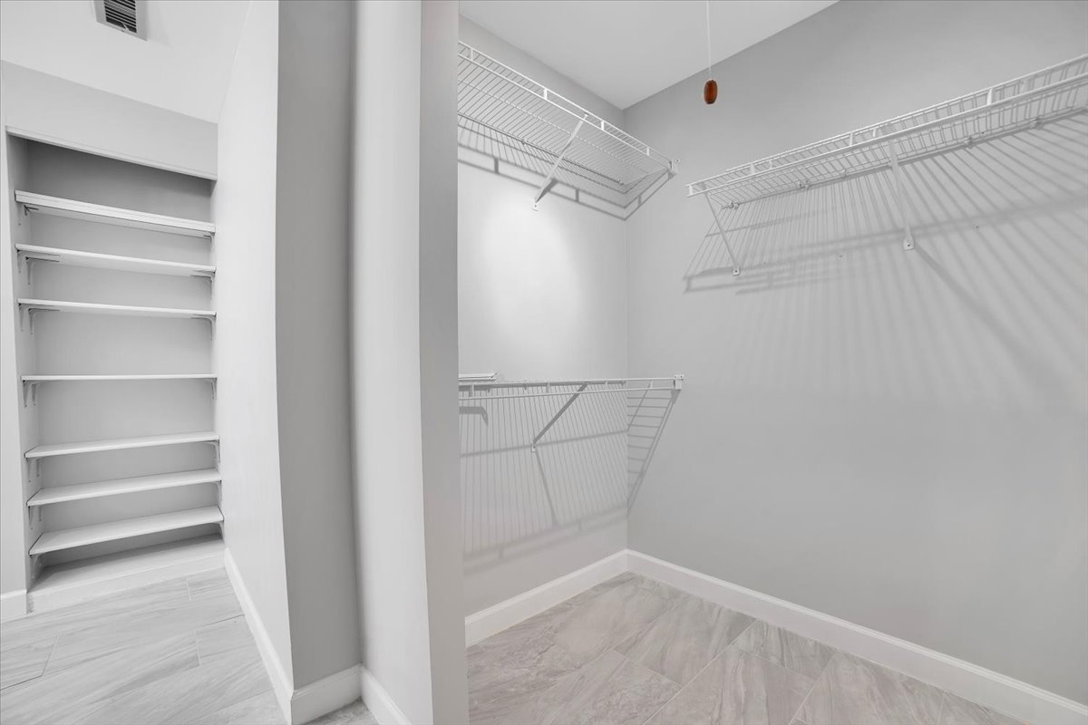 1105 N Mill Street #315, Naperville, IL 60563