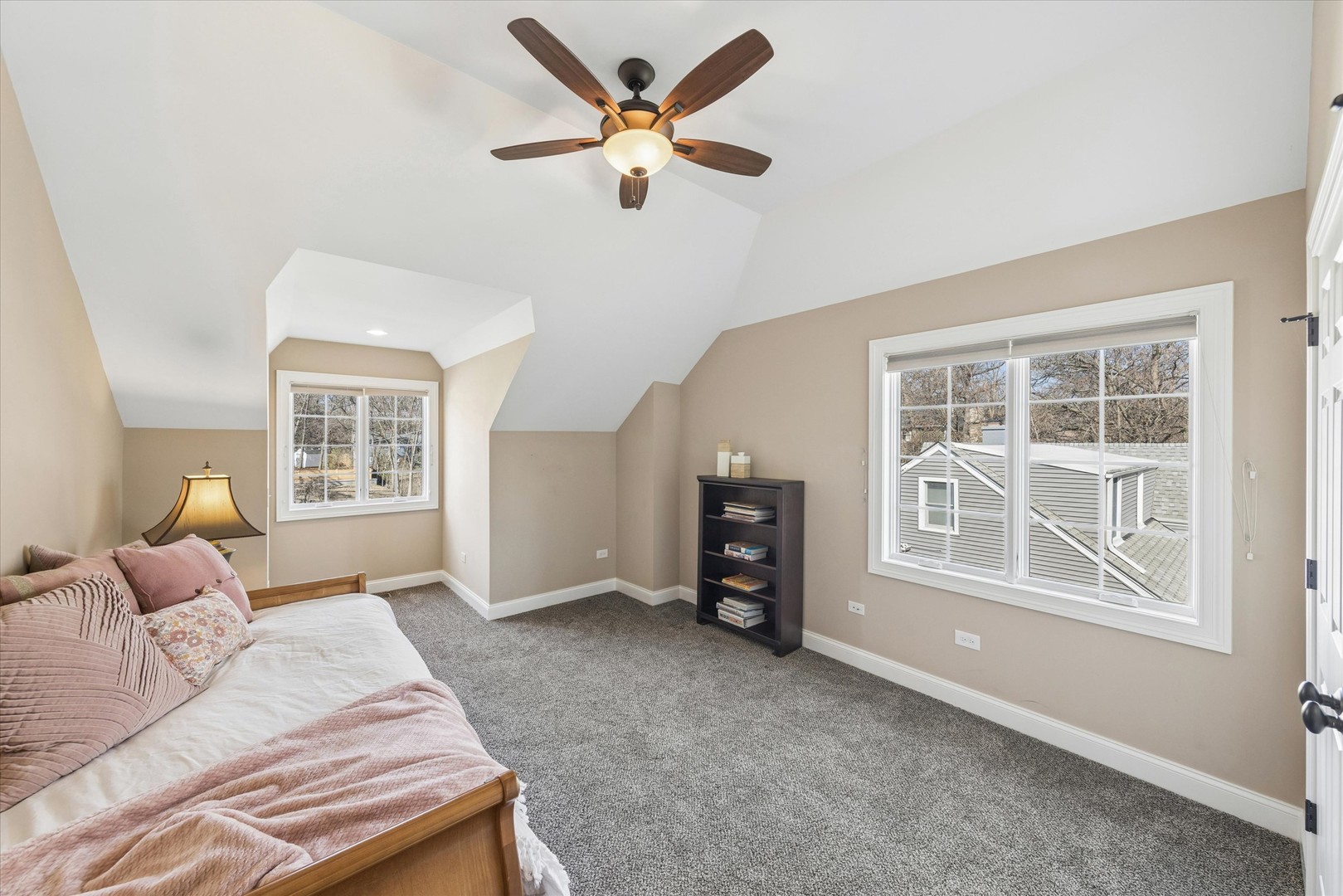 369 W Grove Street, Lombard, IL 60148