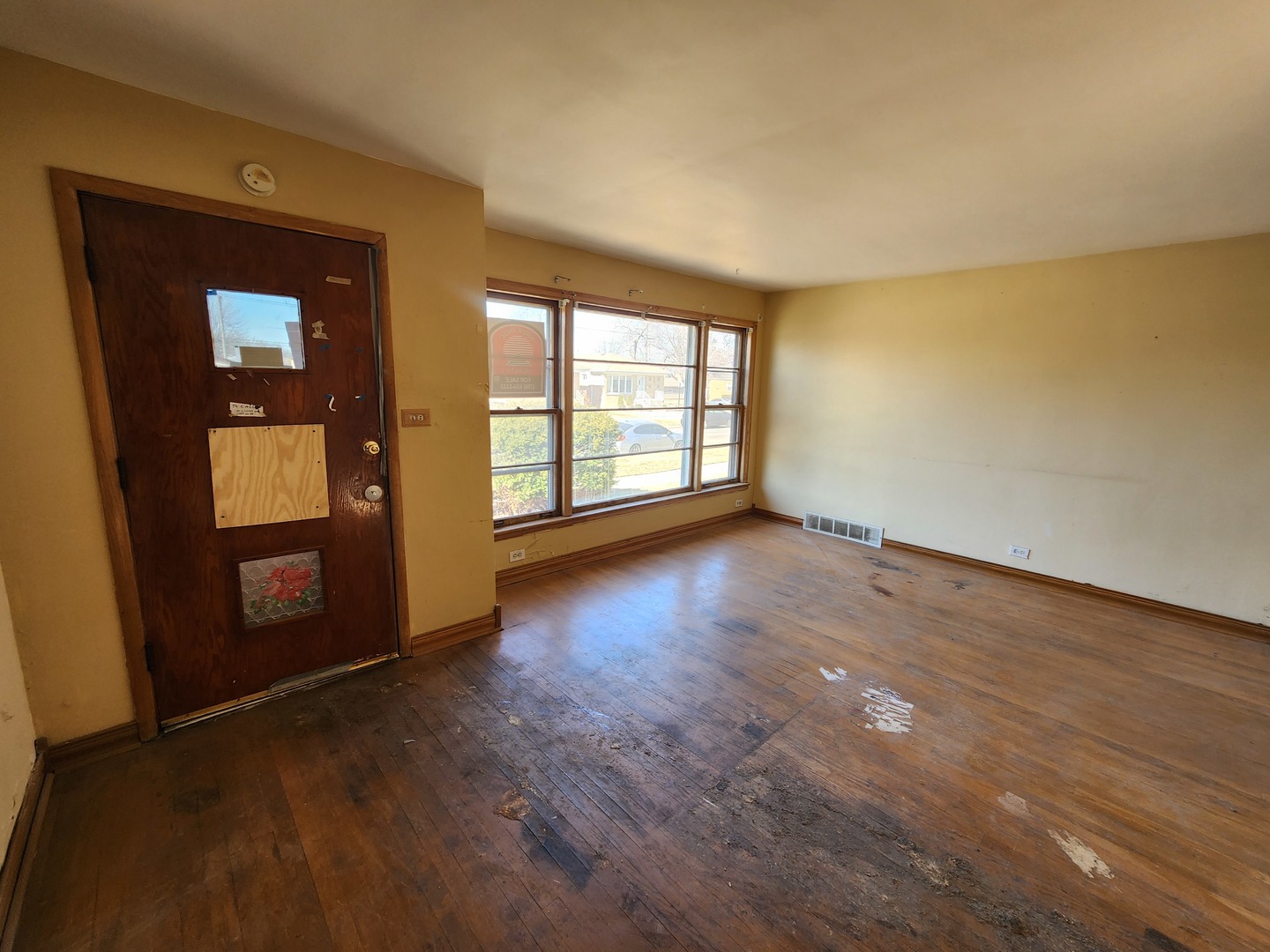 5711 S Mayfield Avenue, Chicago, IL 60638