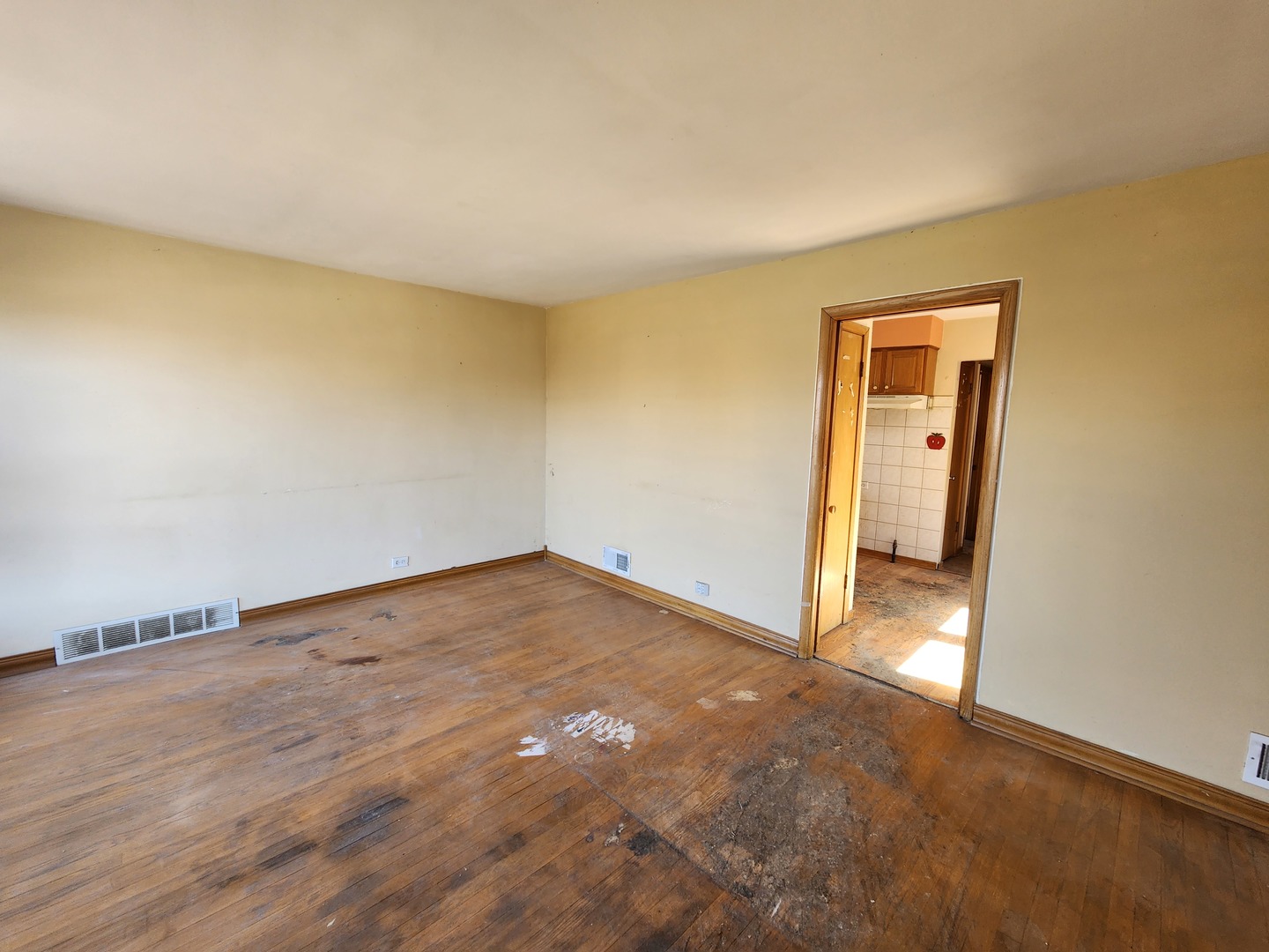 5711 S Mayfield Avenue, Chicago, IL 60638