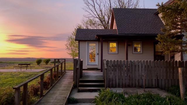 597 CR 100 E, Ivesdale, IL 61851