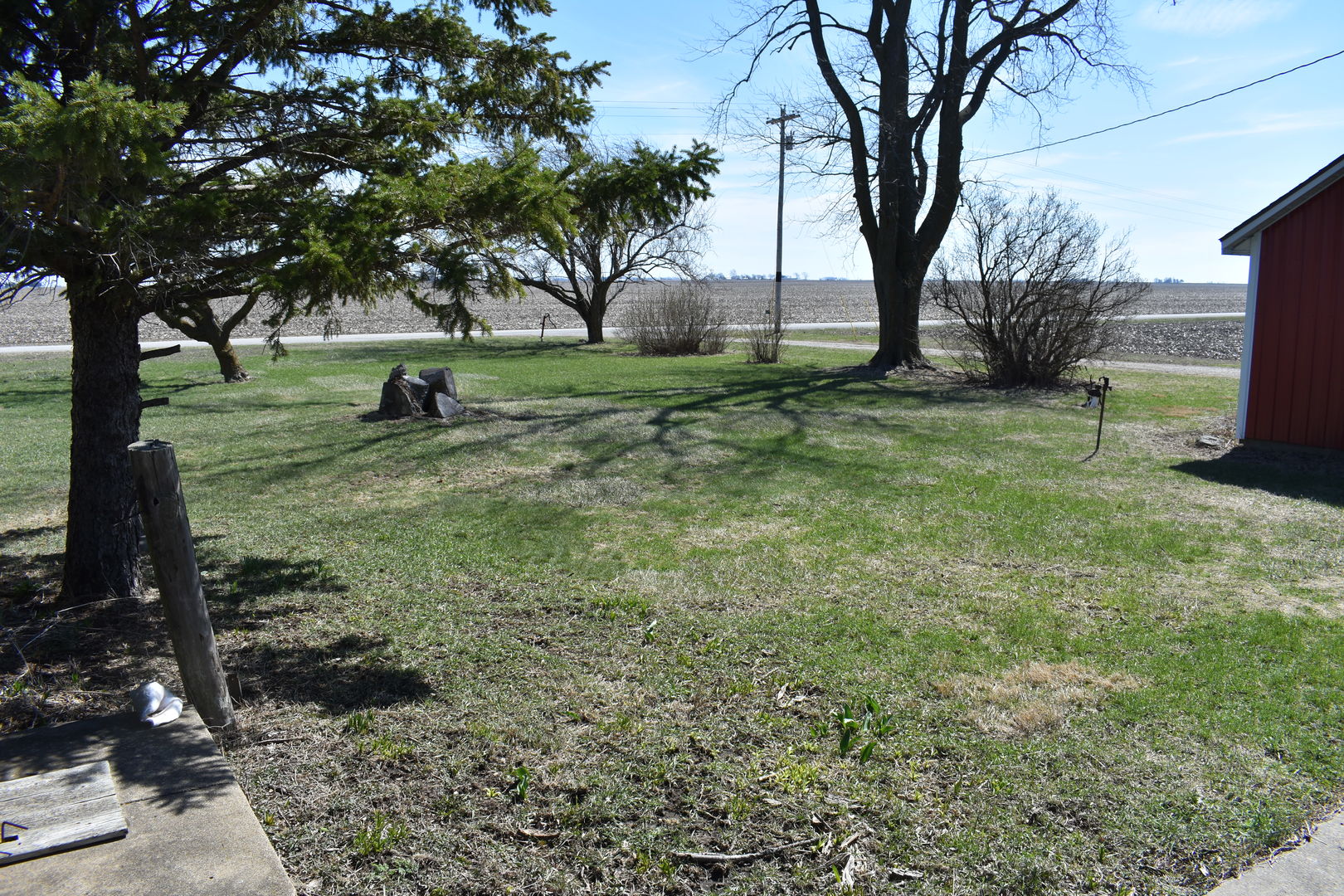 597 CR 100 E, Ivesdale, IL 61851