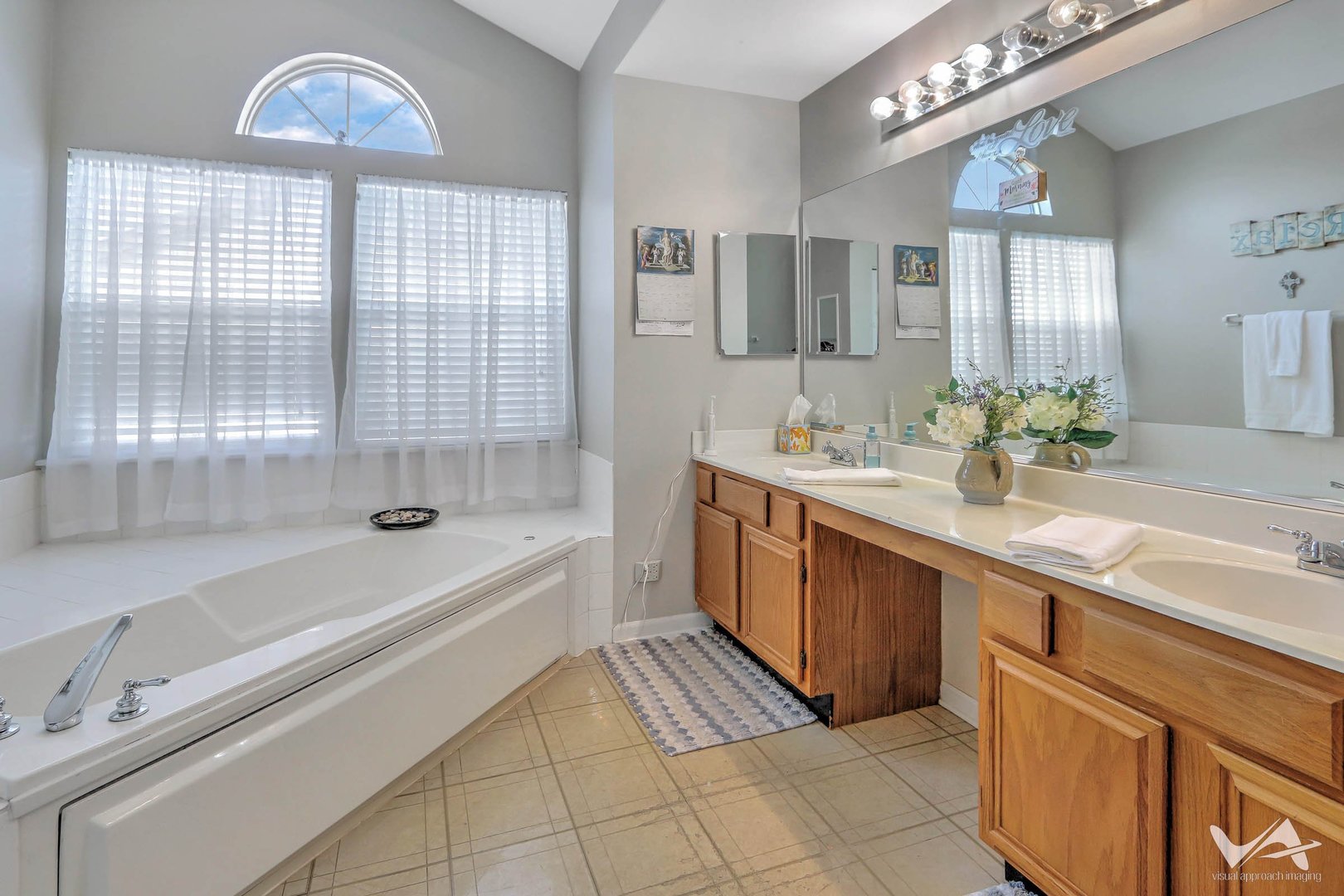 1348 Normandy Lane, Bartlett, IL 60103