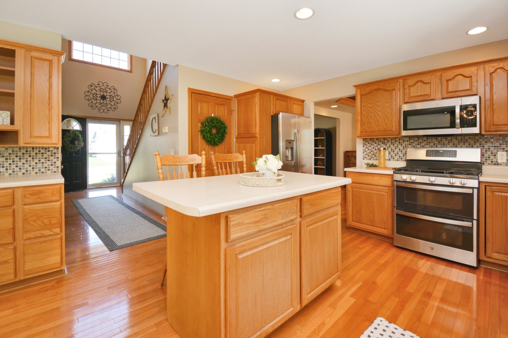 104 Hunter Court, Hudson, IL 61748