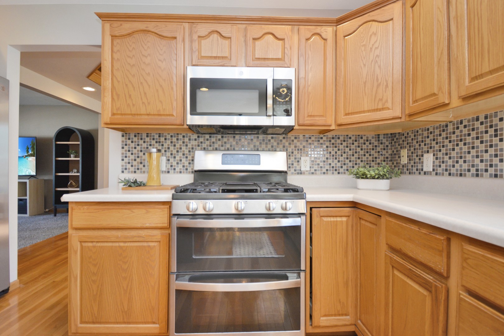 104 Hunter Court, Hudson, IL 61748