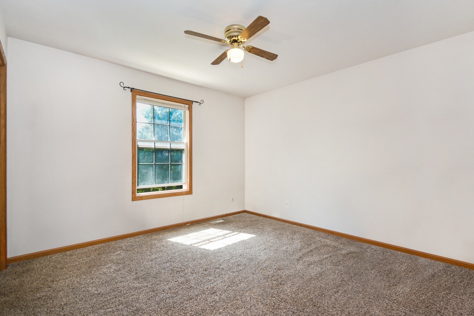 104 Hunter Court, Hudson, IL 61748