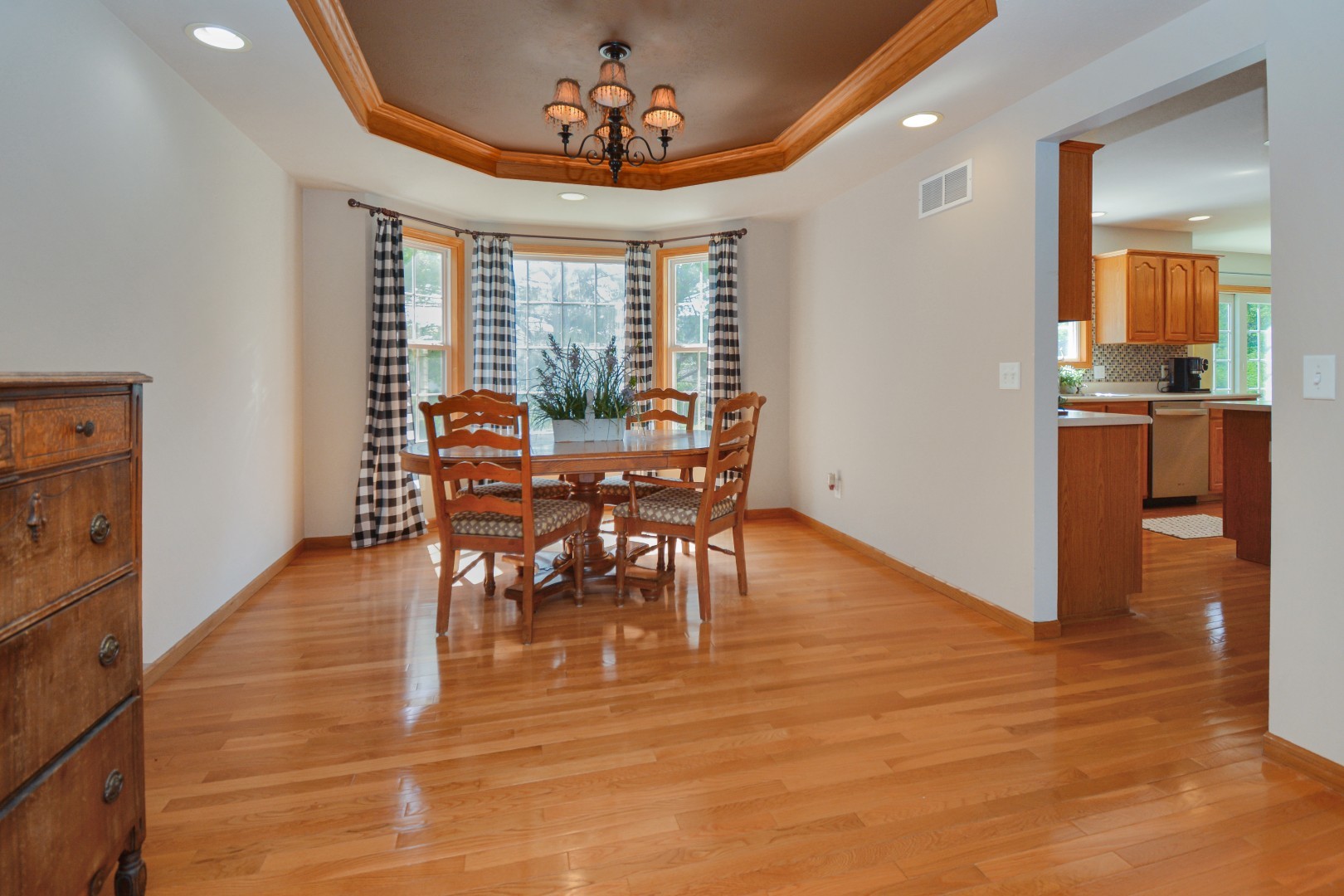 104 Hunter Court, Hudson, IL 61748