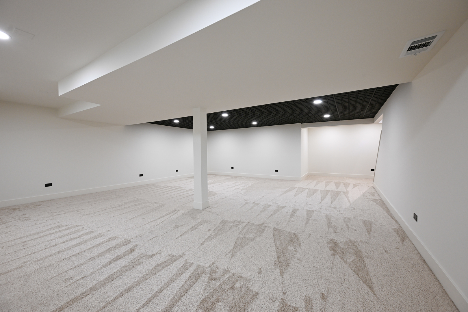 720 N Maple Street, Itasca, IL 60143