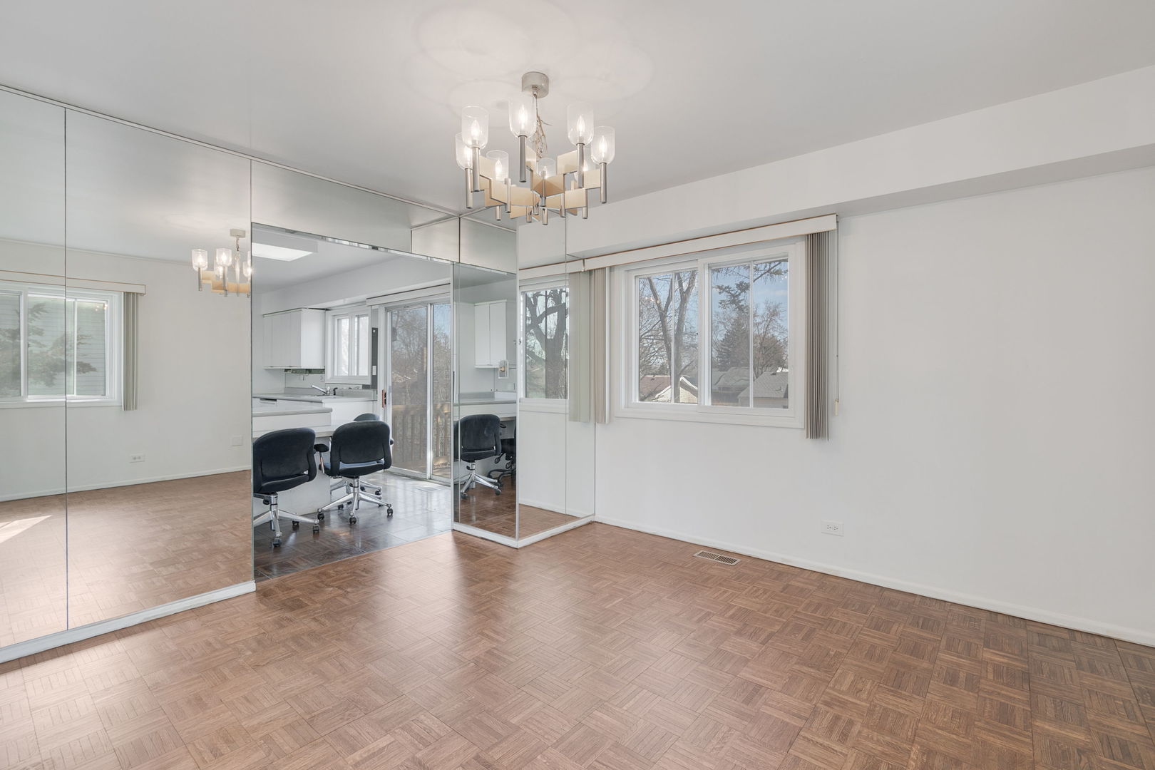 736 Clohesey Drive, Buffalo Grove, IL 60089