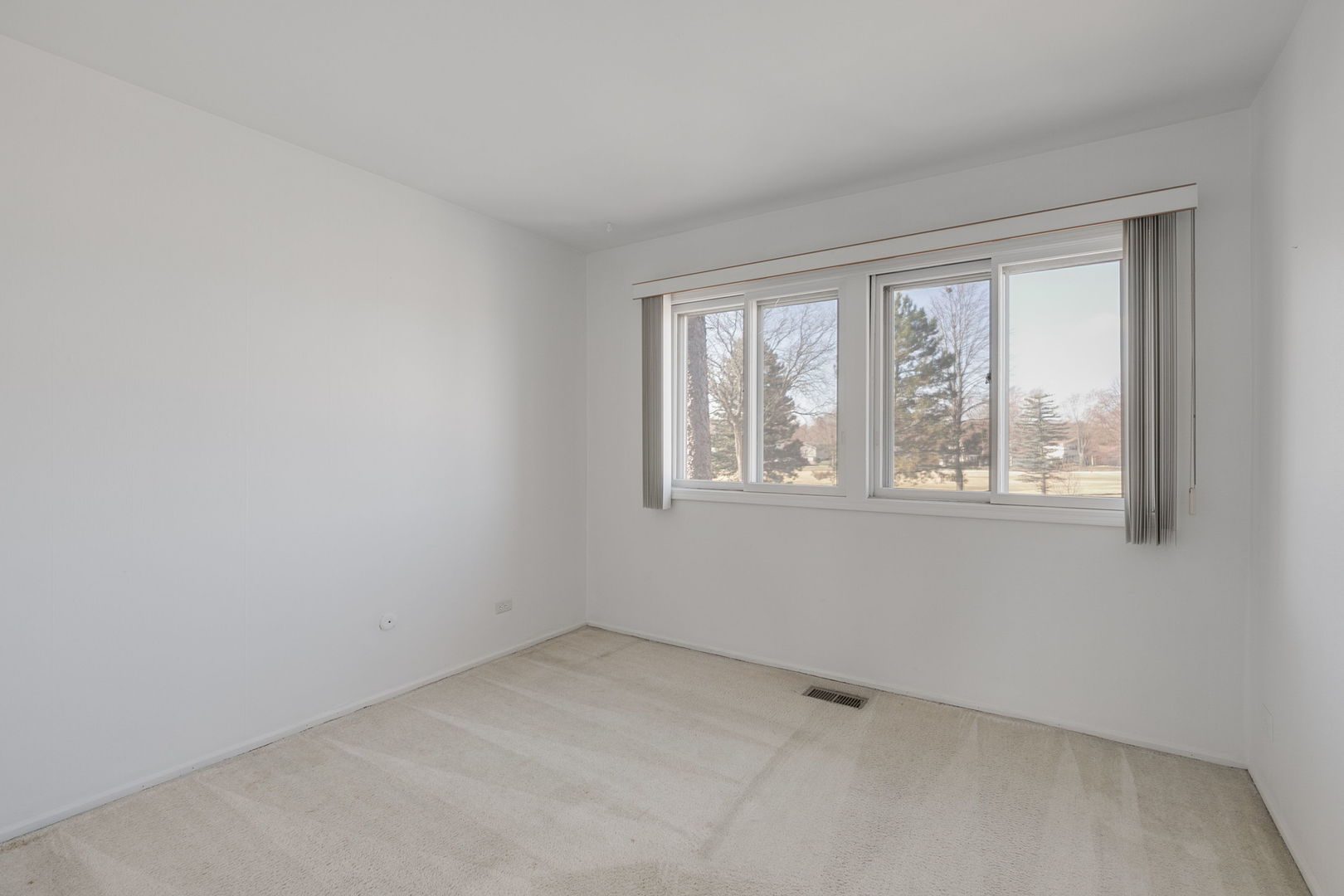 736 Clohesey Drive, Buffalo Grove, IL 60089