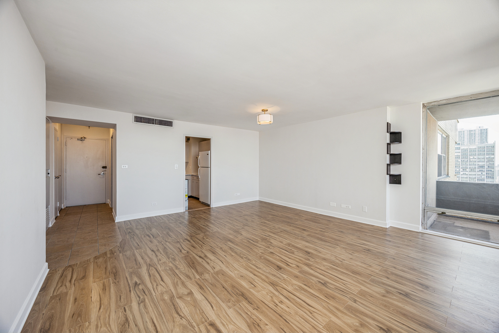 6301 N Sheridan Road #23J, Chicago, IL 60660