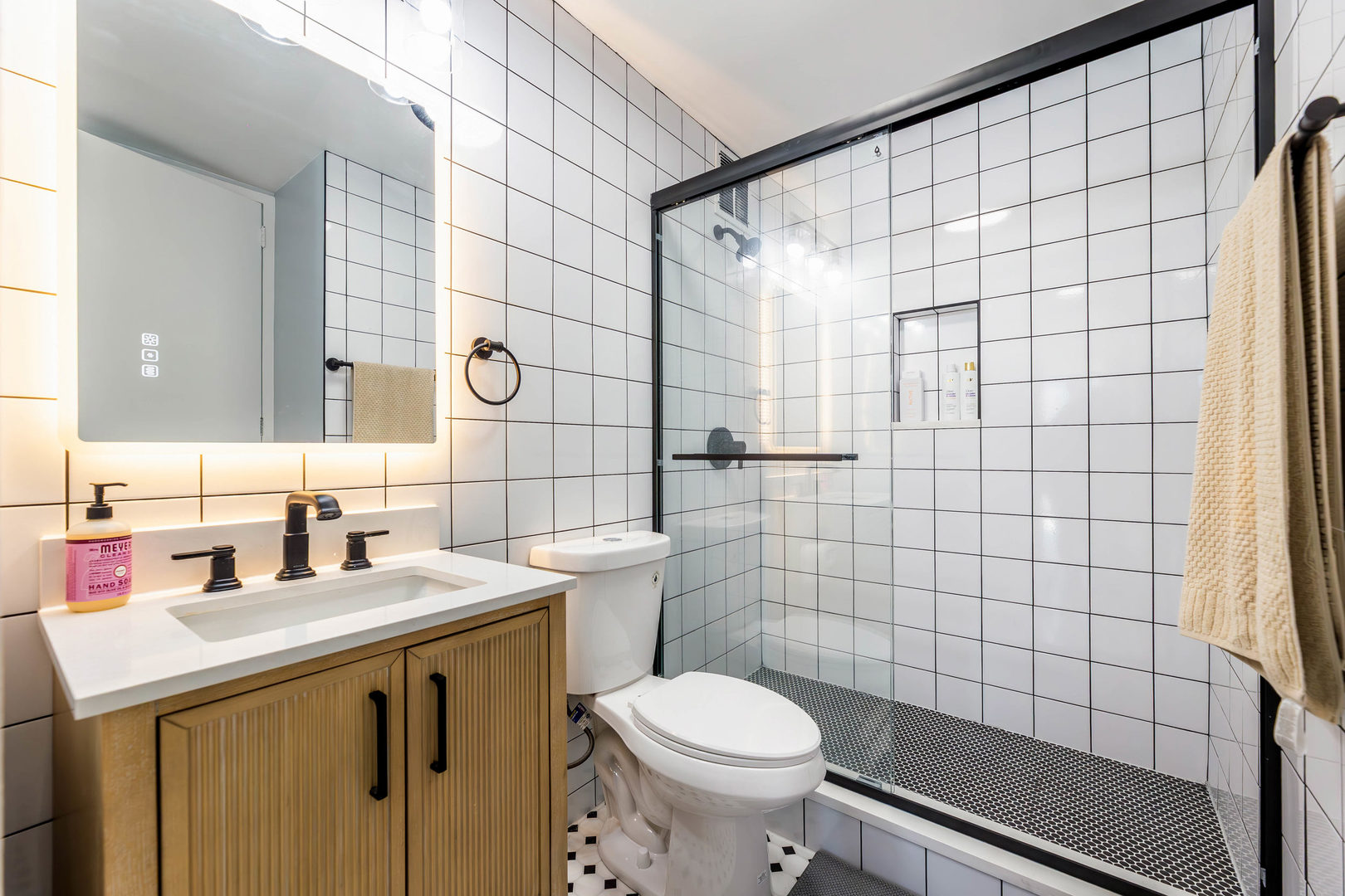 1 E Scott Street #2004, Chicago, IL 60610