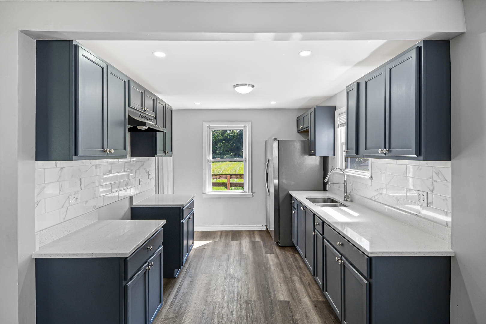 1725 E 158th Street, South Holland, IL 60473