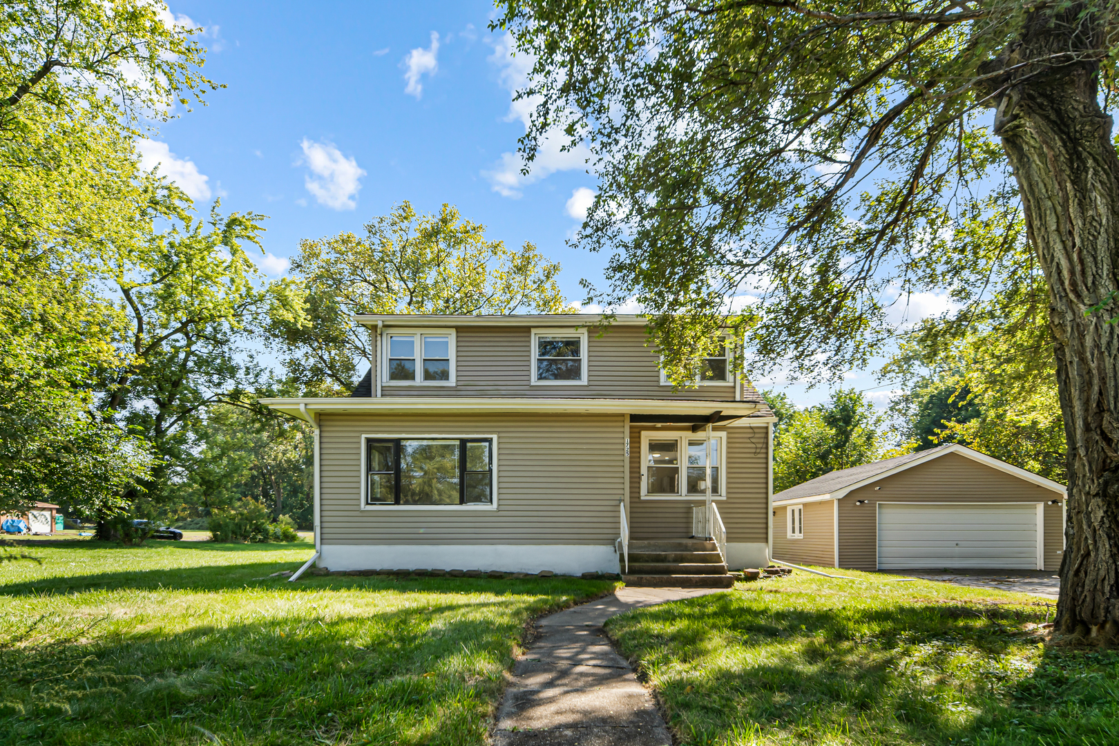 1725 E 158th Street, South Holland, IL 60473