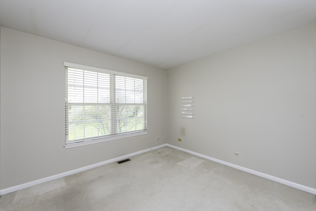 36111 N New Bridge Court, Gurnee, IL 60031