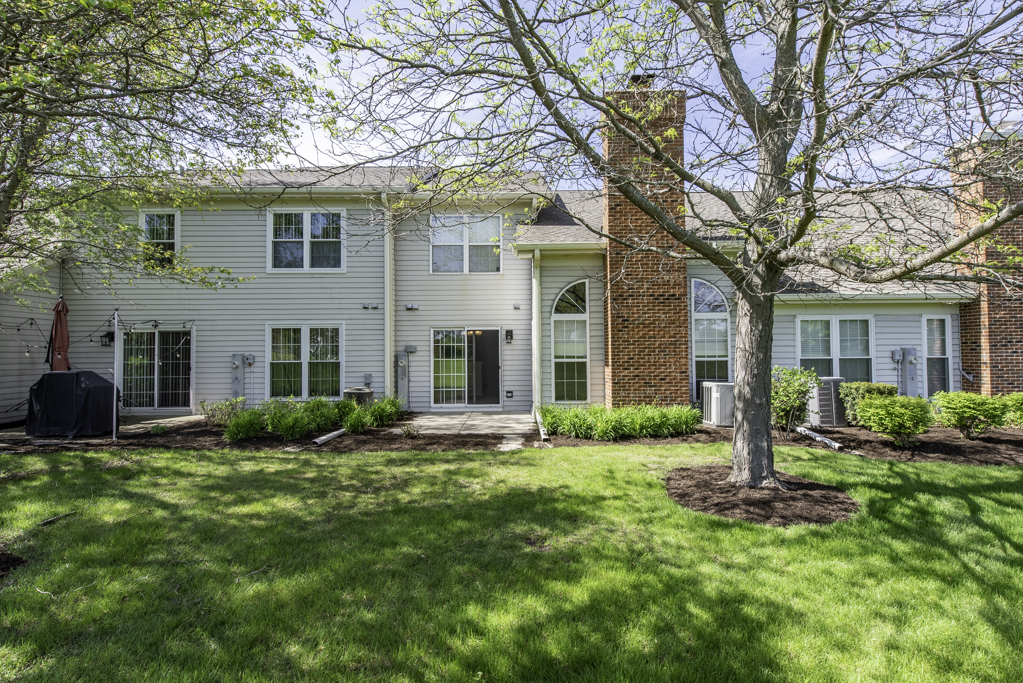 36111 N New Bridge Court, Gurnee, IL 60031