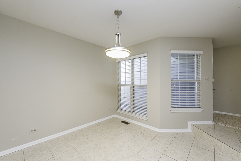 36111 N New Bridge Court, Gurnee, IL 60031