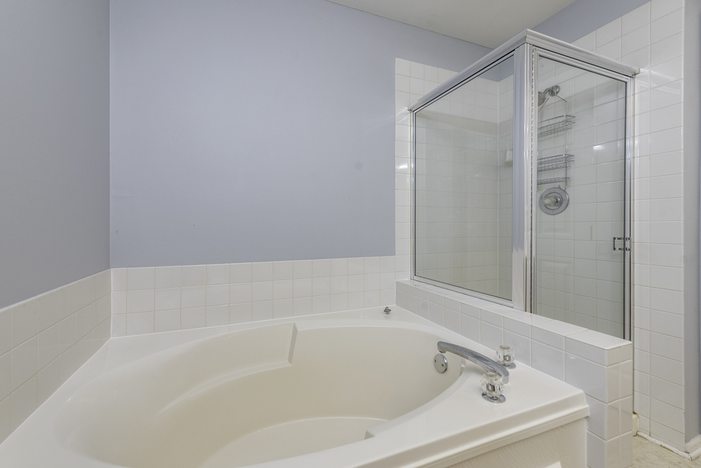 36111 N New Bridge Court, Gurnee, IL 60031