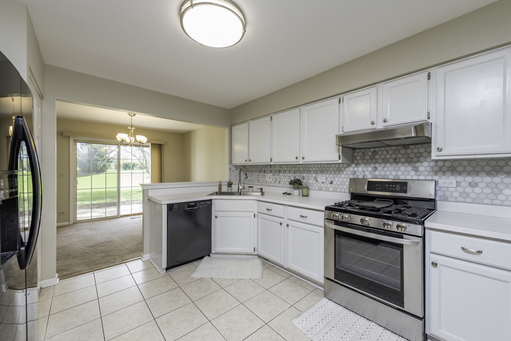 36111 N New Bridge Court, Gurnee, IL 60031