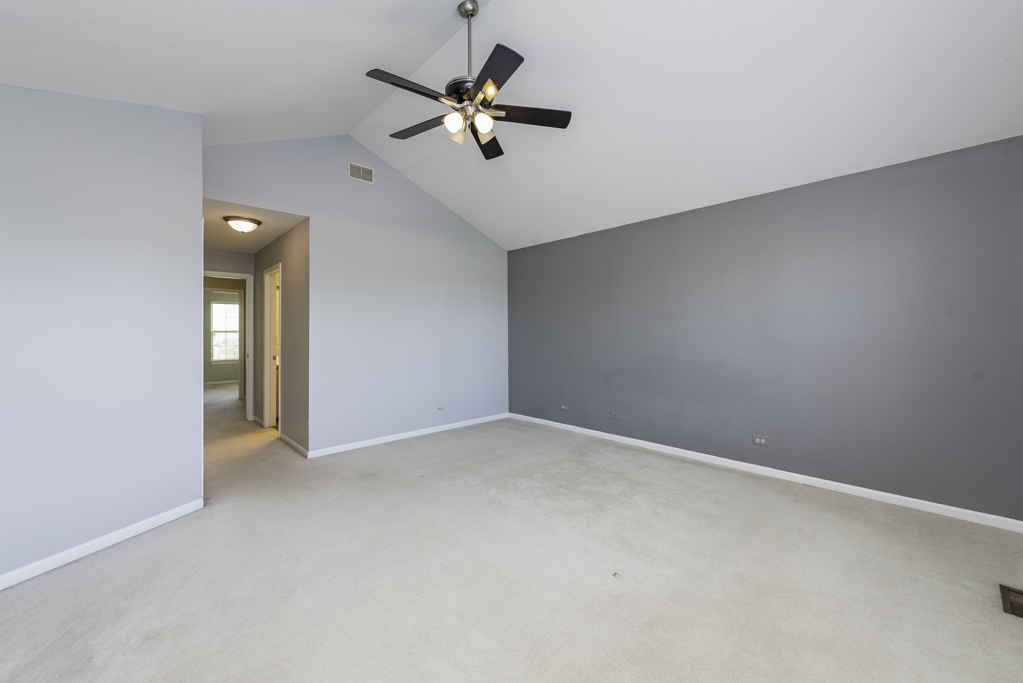 36111 N New Bridge Court, Gurnee, IL 60031