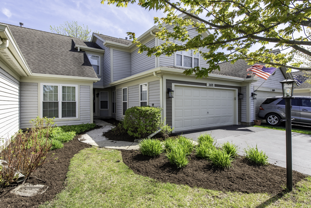 36111 N New Bridge Court, Gurnee, IL 60031