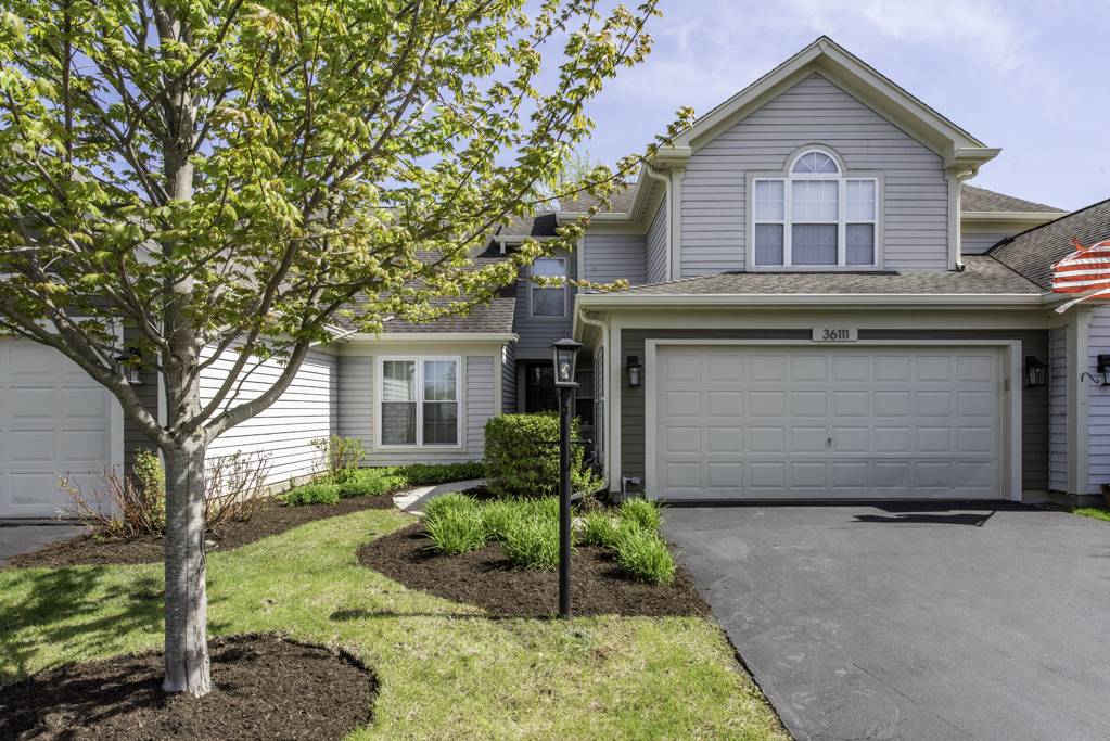 36111 N New Bridge Court, Gurnee, IL 60031
